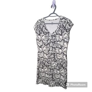 Title Nine Black‎ White Patterned V-Neck Ruched Athleisure Dress Medium